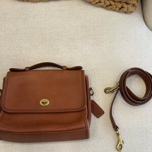 Vintage Coach Court 9870